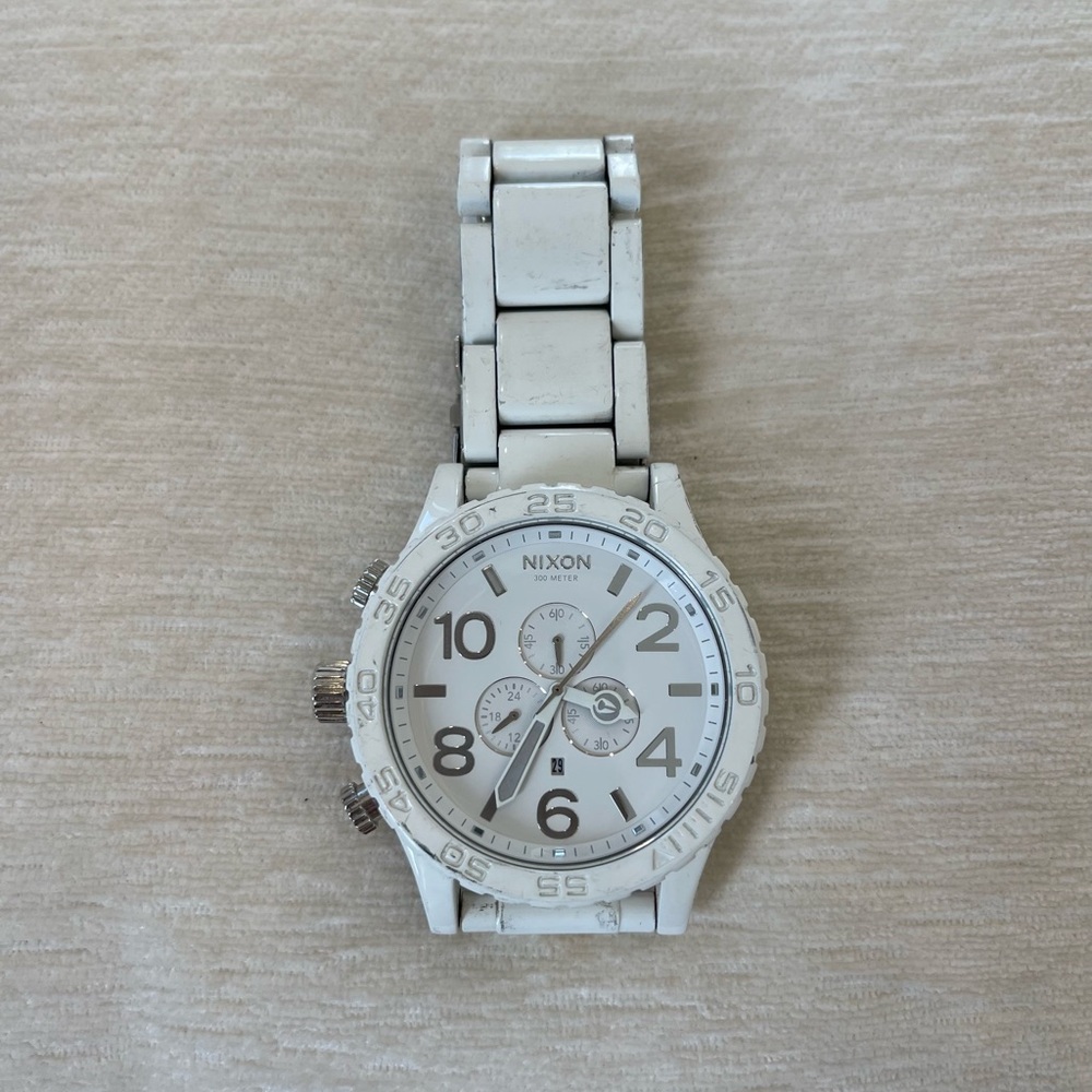 Nixon 51-30 Mens Chrono All White Silver Watch (A0831255) 51 mm
